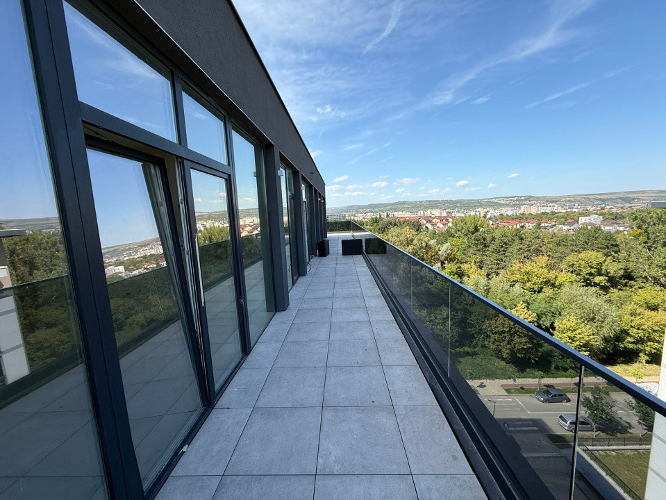 Penthouse la etaj retras, in zona Iulius Mall