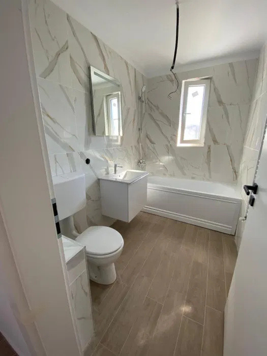 Apartament cu 2 camere, parcare, zona Eroilor