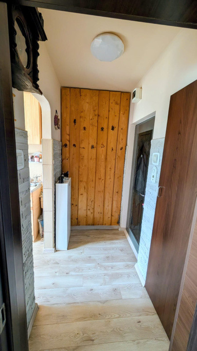 apartament cu 2 camere,etaj intermediar,zona Iulius Mall