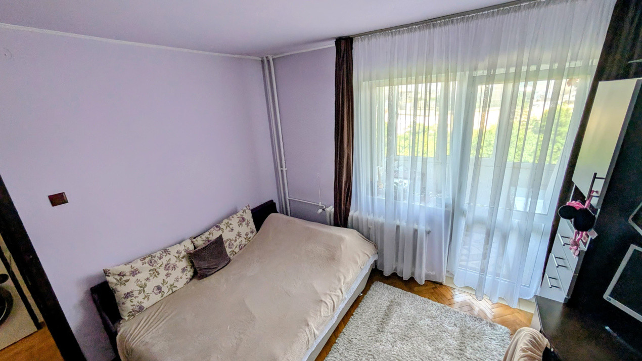 apartament cu 2 camere,etaj intermediar,zona Iulius Mall
