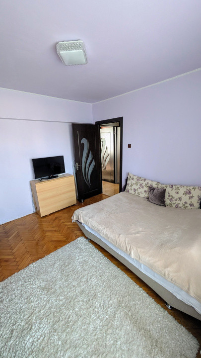 apartament cu 2 camere,etaj intermediar,zona Iulius Mall