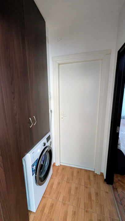 apartament cu 2 camere,etaj intermediar,zona Iulius Mall