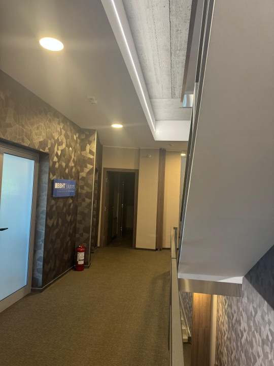 Cladire de Vanzare, Spatii comerciale, 1000mp, Central