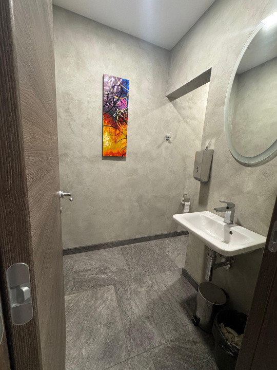 Cladire de Vanzare, Spatii comerciale, 1000mp, Central