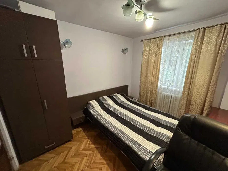 Apartament cu 3 camere si baclon, 75 mp, zona strazii Agricultorilor