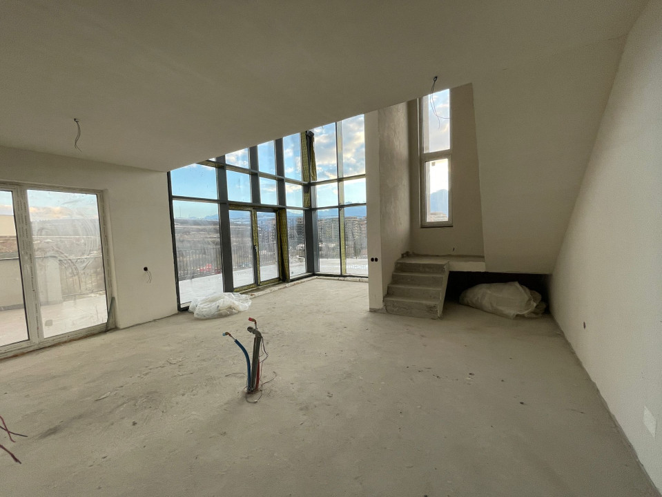 Penthouse de Vanzare, 4 Camere, 118 mp , Terasa 80 mp , Soporului 