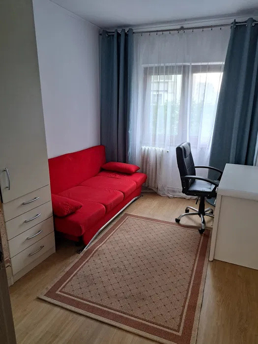 Apartament 3 camere decomandat, modern, spatios