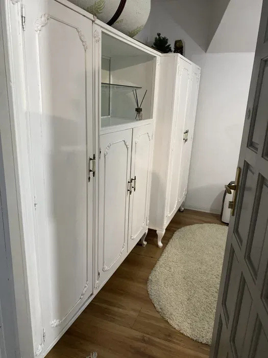 Apartament o camera demisol