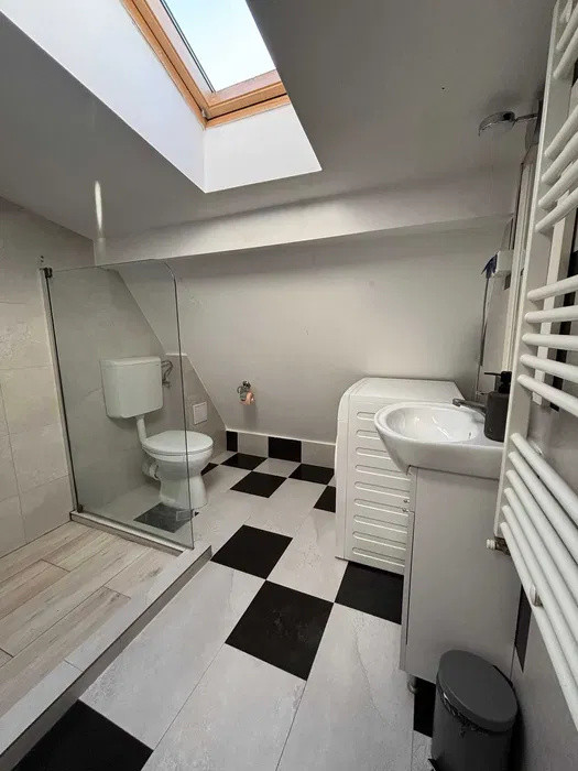Apartament 1 cam central