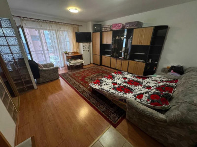 Apartament cu o camera, balcon, zona LIDL