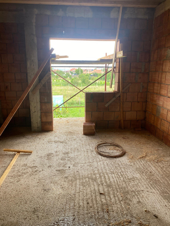 Apartament 3 camere, gradina, zona centrala, parcare inclusa 