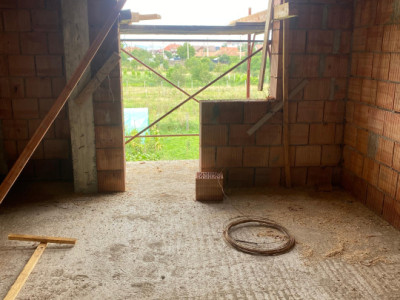 Apartament 3 camere, pod, zona centrala, parcare inclusa 