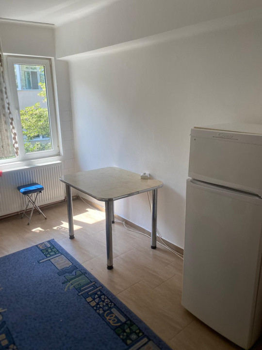 Apartament cu o camera 37mp zona Gruia 