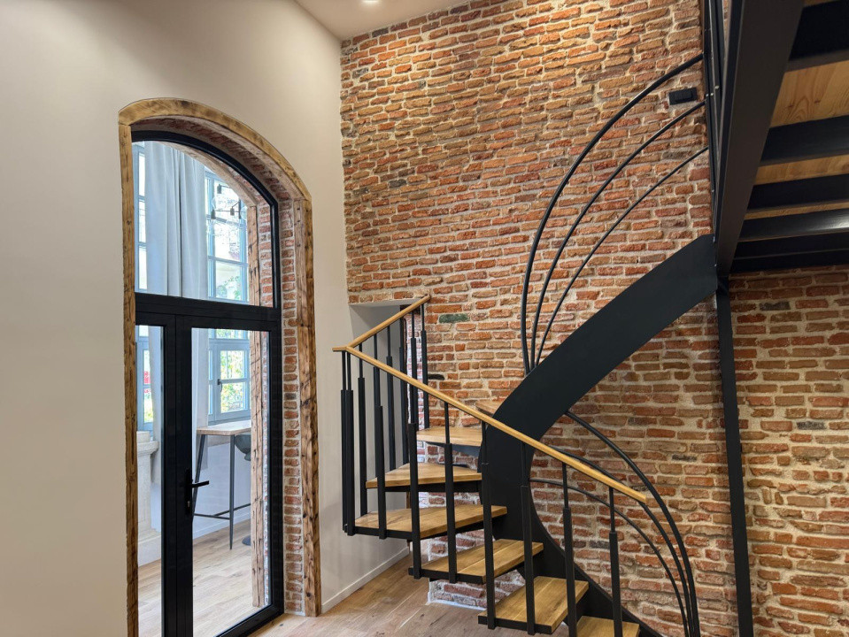 Apartament tip LOFT, la cheie, 50 mp, etaj 1, zona ultracentrală, P-ta Unirii