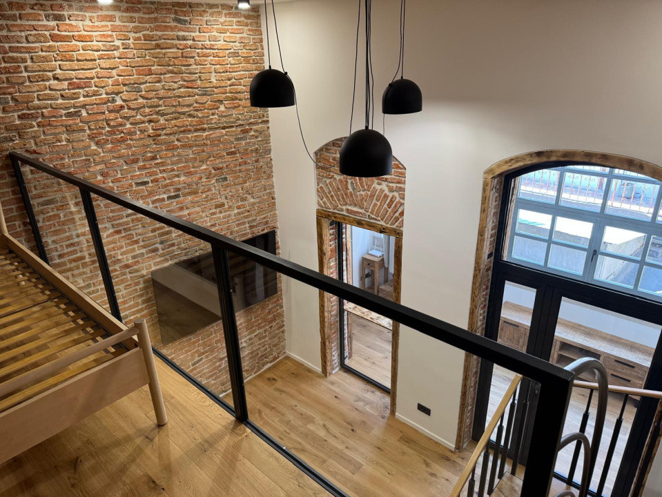 Apartament tip LOFT, la cheie, 50 mp, etaj 1, zona ultracentrală, P-ta Unirii