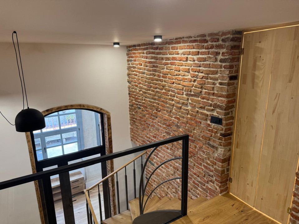 Apartament tip LOFT, la cheie, 50 mp, etaj 1, zona ultracentrală, P-ta Unirii