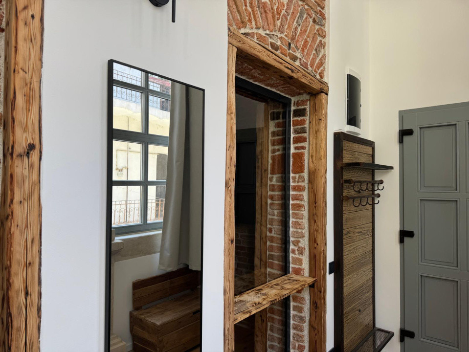 Apartament tip LOFT, la cheie, 50 mp, etaj 1, zona ultracentrală, P-ta Unirii