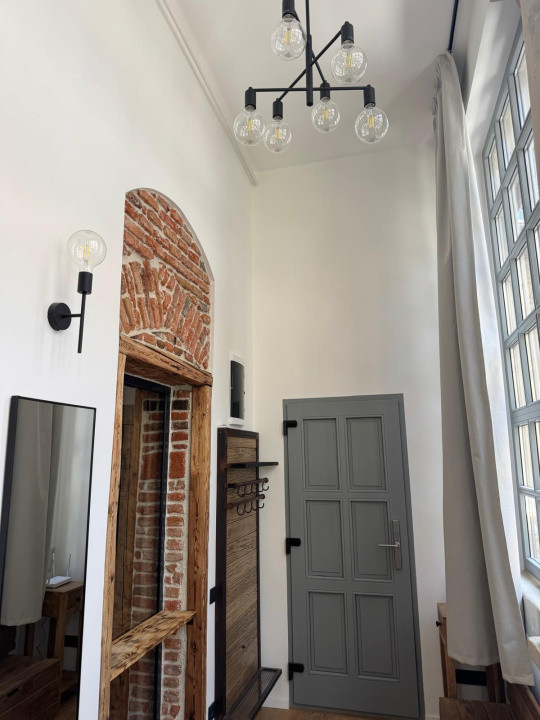 Apartament tip LOFT, la cheie, 50 mp, etaj 1, zona ultracentrală, P-ta Unirii