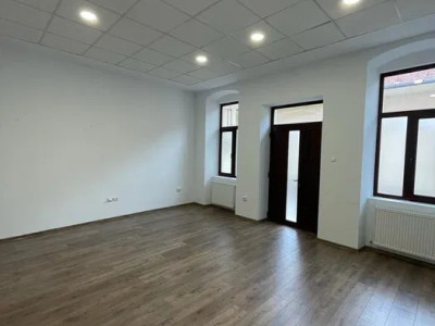 spatiu de birou central , 80 mp ,ultrafinisat 