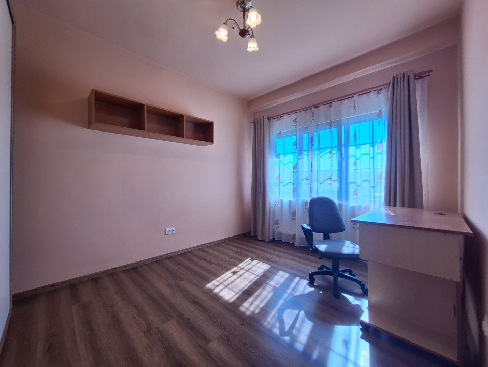 Apartament cu 3 camere, 63 mp, 2 bai, zona Parcului Poligon