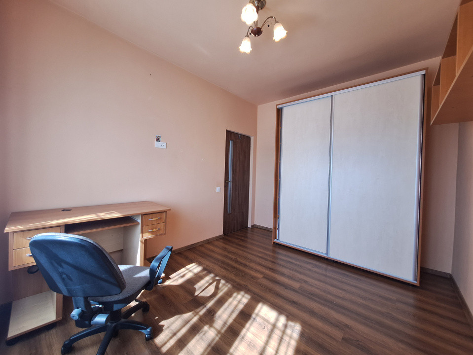 Apartament cu 3 camere, 63 mp, 2 bai, zona Parcului Poligon