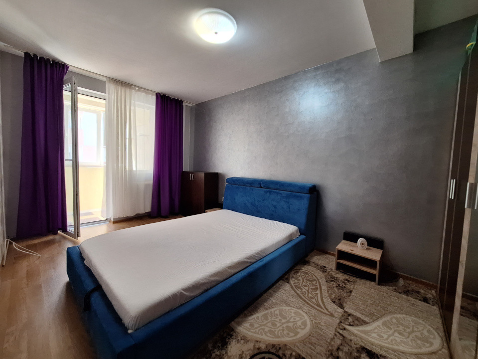 Apartament cu 2 camere, 42 mp, balcon, zona Teilor