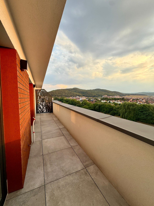 apartament cu 2 camere ultrafinisat,zona Oncos