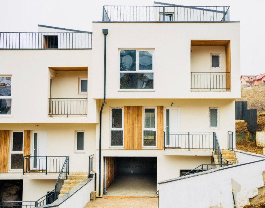 Duplex /Casa insiruita cu 5 camere, 140 mp, teren 160 mp, zona Teilor Florești 