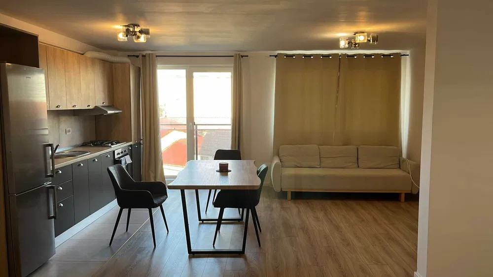 apartament semienetral 2 camere zona decebal 