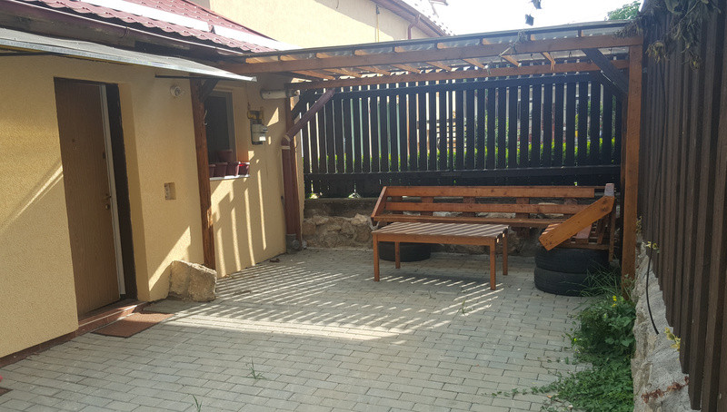 Apartament 1 camera etajul 1 cu curte proprie