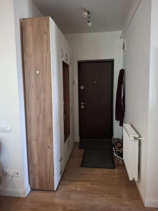 Apartament cu 3 camere, balcon, langa VIVO