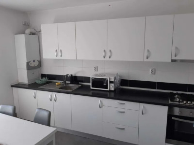 Apartament cu 2 dormitoare + 2 bai, Zorilor