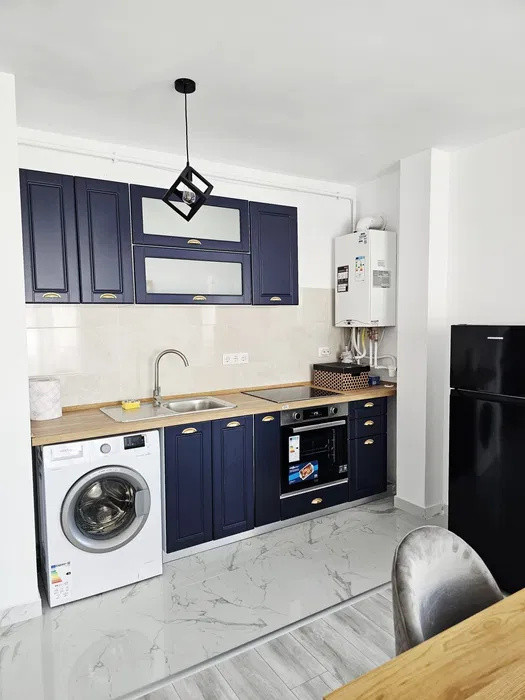 Apartament modern cu 3 camere in Floresti ,zona Eroilor.