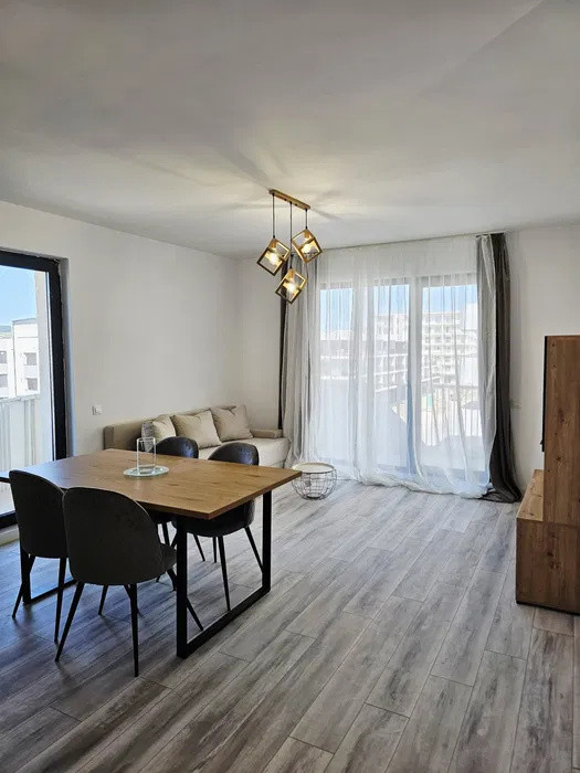 Apartament modern cu 3 camere in Floresti ,zona Eroilor.