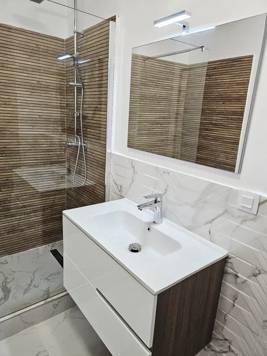 Apartament modern cu 3 camere in Floresti ,zona Eroilor.
