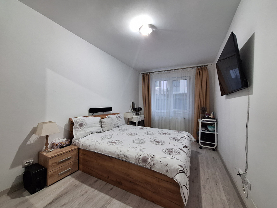 Apartament cu 2 camere, decomandat, balcon, zona BMW