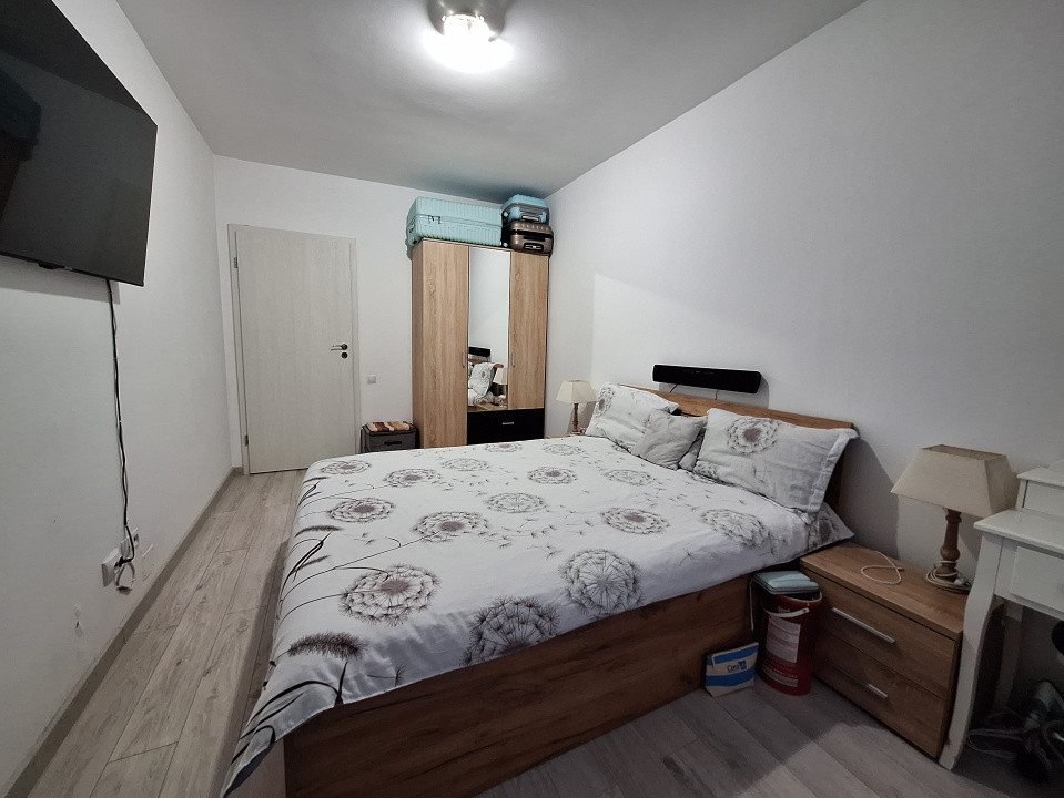Apartament cu 2 camere, decomandat, balcon, zona BMW