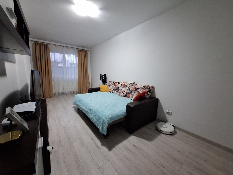 Apartament cu 2 camere, decomandat, balcon, zona BMW