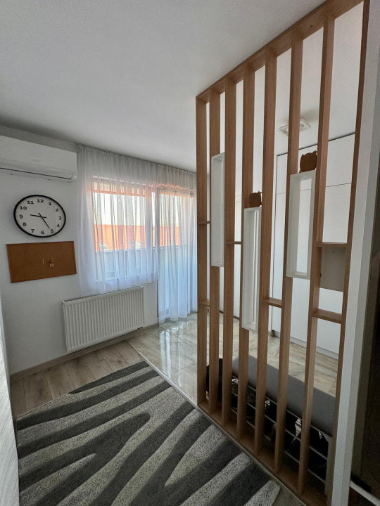 apartament cu  3camere decomandate,2 bai si parcare subterana zona sub cetate
