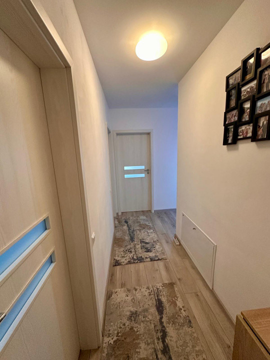 apartament cu  3camere decomandate,2 bai si parcare subterana zona sub cetate
