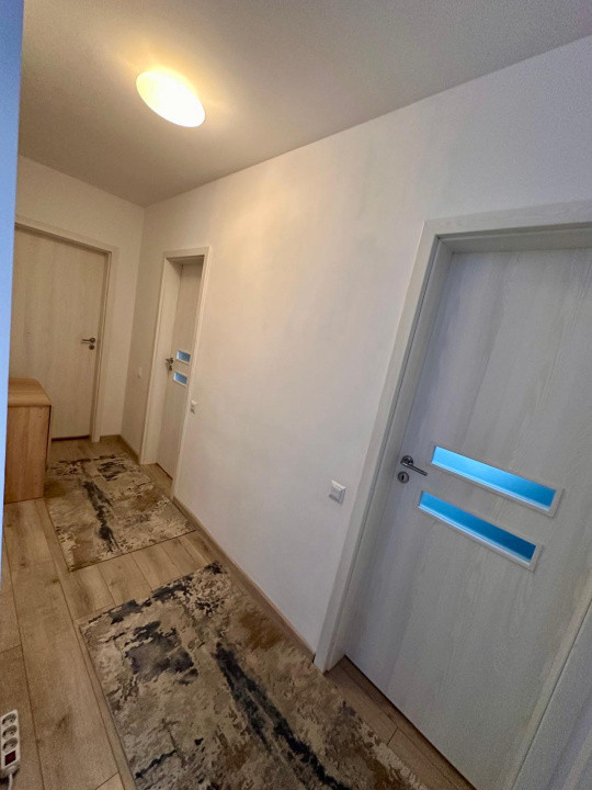 apartament cu  3camere decomandate,2 bai si parcare subterana zona sub cetate