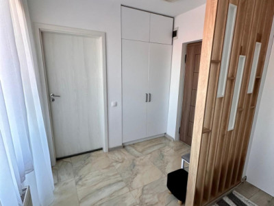 apartament cu  3camere decomandate,2 bai si parcare subterana zona sub cetate
