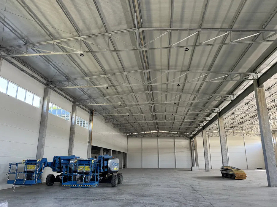  Hala industriala moderna +birouri in Baciu