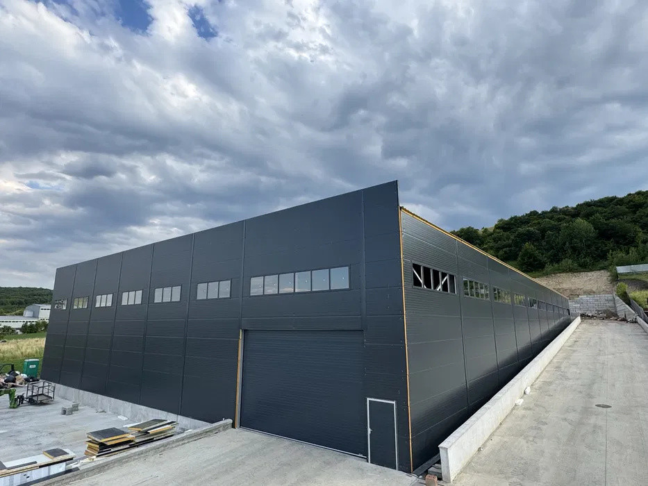  Hala industriala moderna +birouri in Baciu
