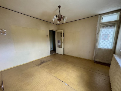 Apartament 2 camere decomandat, 42 mp, etajul 8, renovabil, zona Aleea Retezat