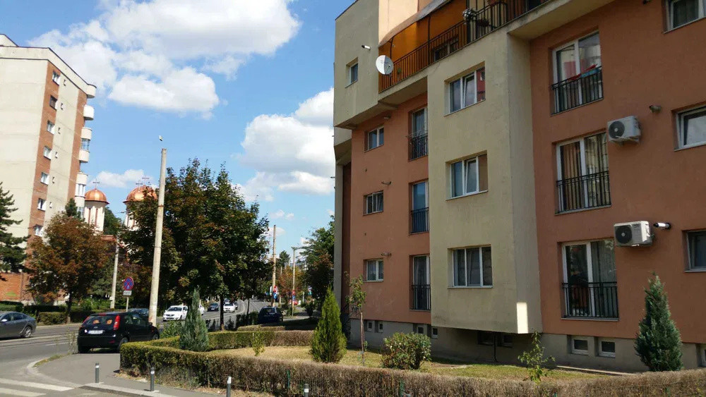 Apartament 2 camere etaj 1/3 Plopilor