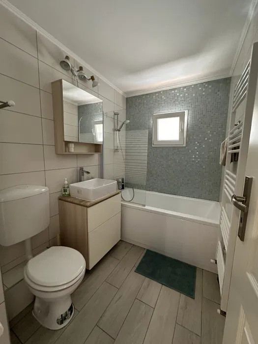 Apartament 3 camere ,65mp, zona Calea Manastur 