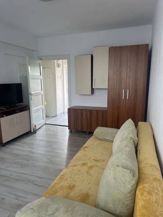 Apartament cu 2 camere ,37mp ,zona p-ta Mihai VIteazu 