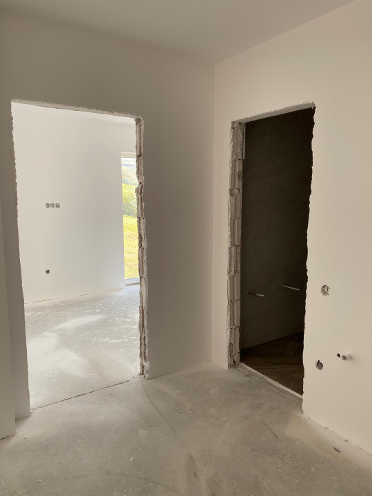 Apartament 2 camere finisat, zona verde 