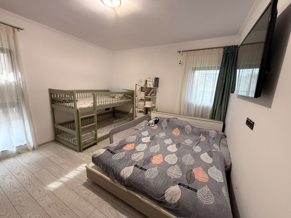 Apartament de doua camere, 53 mp, gradina, parcare si 2 anexe,Borhanci
